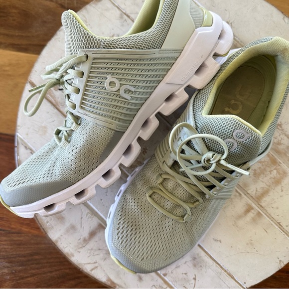 On Running Shoes - ON Running Cloudswift Sneakers Hay / Leaf Green